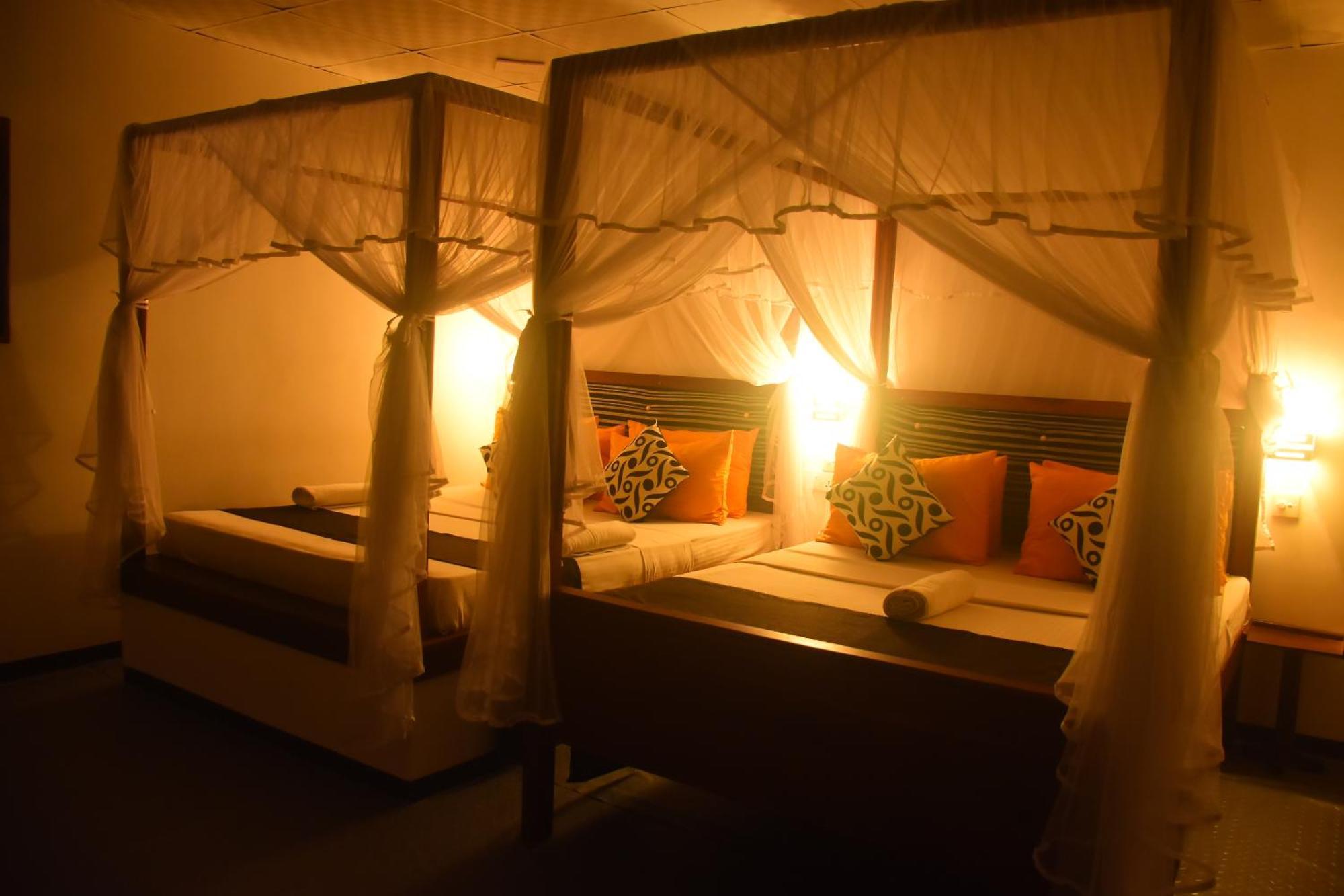 Silent River Cottage Udawalawe Bagian luar foto