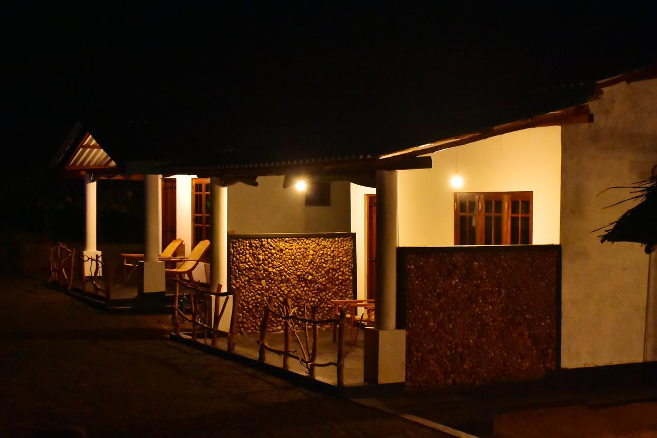 Silent River Cottage Udawalawe Bagian luar foto