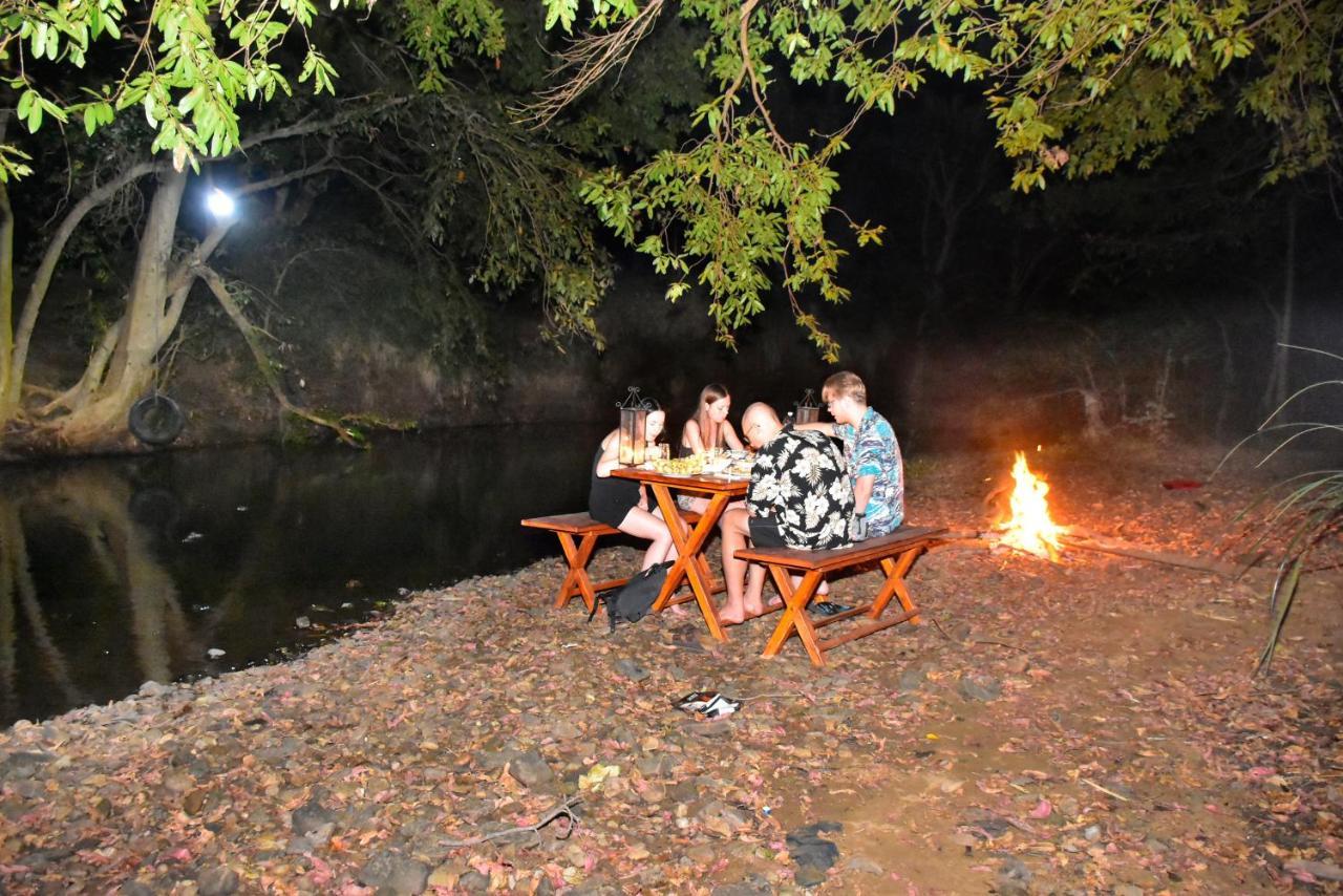 Silent River Cottage Udawalawe Bagian luar foto
